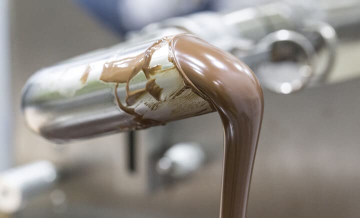 Measuring Temperature of Media Flowing Through a Pipe